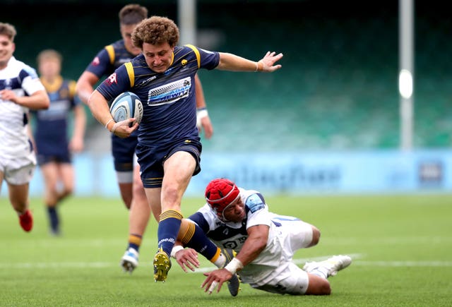 Weir in action for Worcester