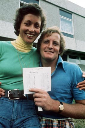 GOLFER JACK NEWTON WITH HIS WIFE JACKIE AFTER FINISHING RUNNER UP TO AMERICAN TOM WATSON IN THE OPEN GOLF CHAMPIONSHIP AT CARNOUSTIE, SCOTLAND