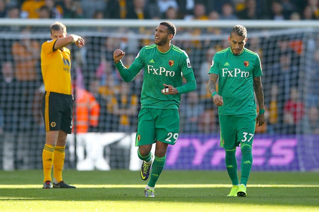 Watford's Etienne Capoue (centre) celebrates. (PA)
