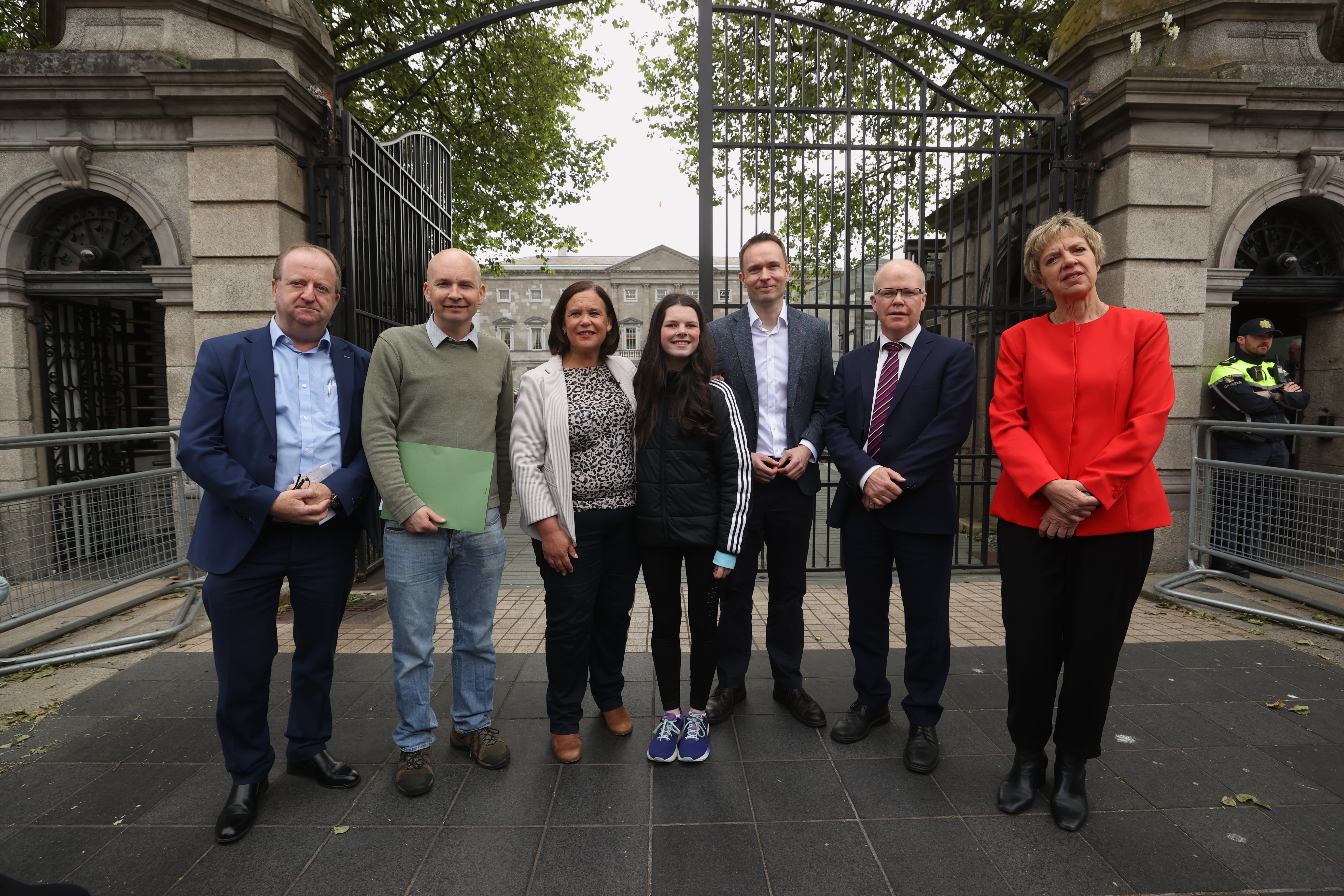 Cara Darmody with opposition leaders outside the Dail