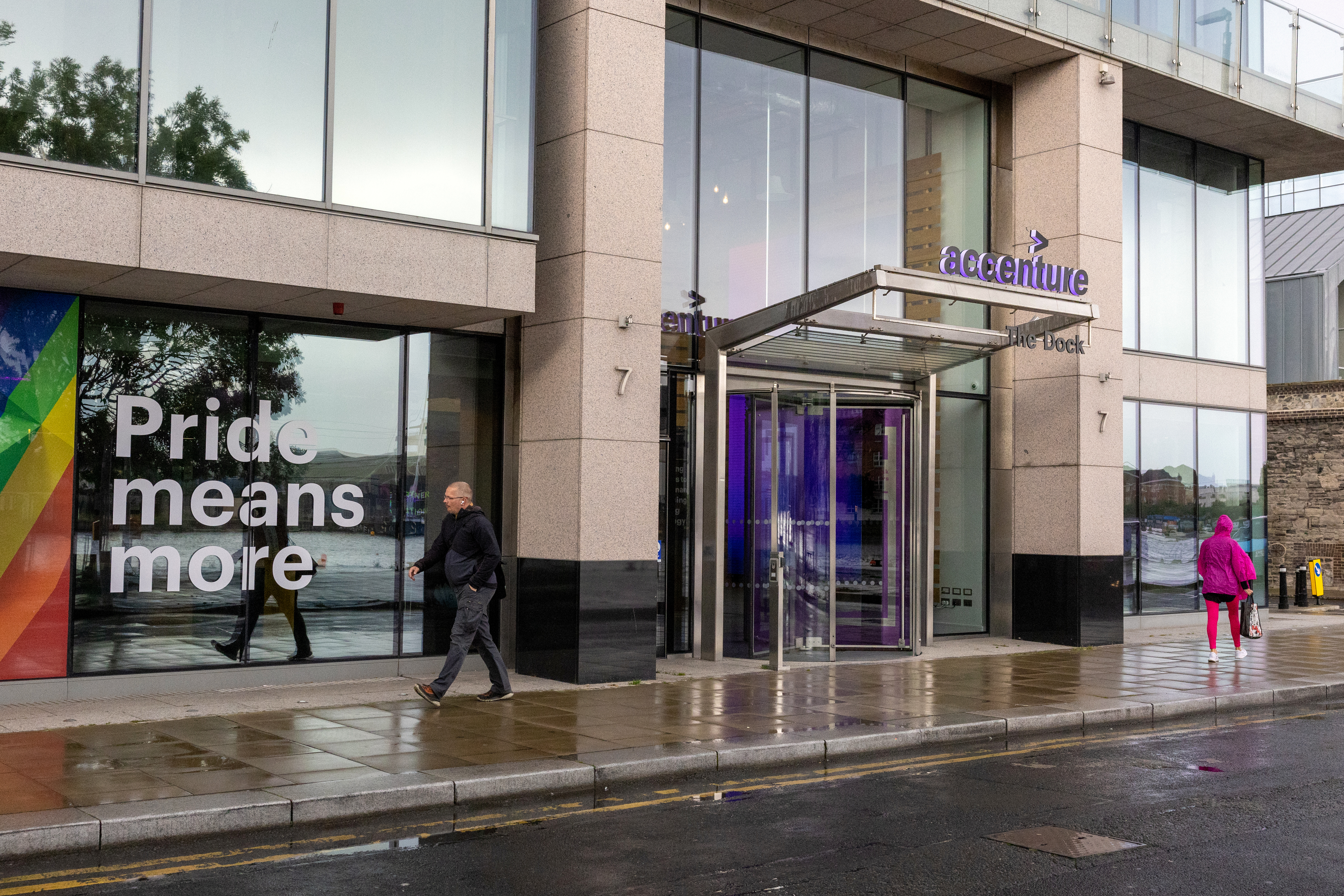 Accenture job losses