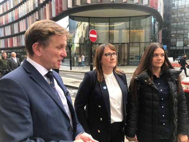 DCI Noel McHugh and Josh Hanson's mother Tracey Hanson and his sister Brooke Hanson outside the Old Bailey