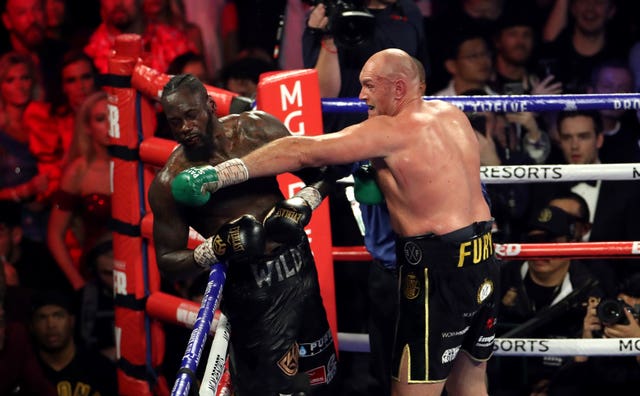 Fury unleashed a flurry of punches on Wilder as he sought the knockout 