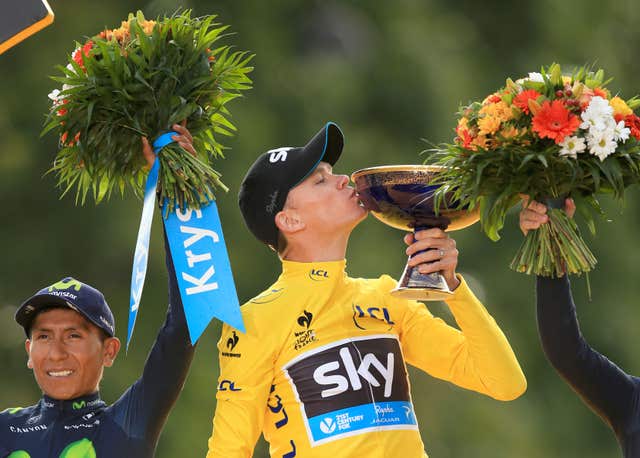 Froome celebrates winning the 2015 Tour