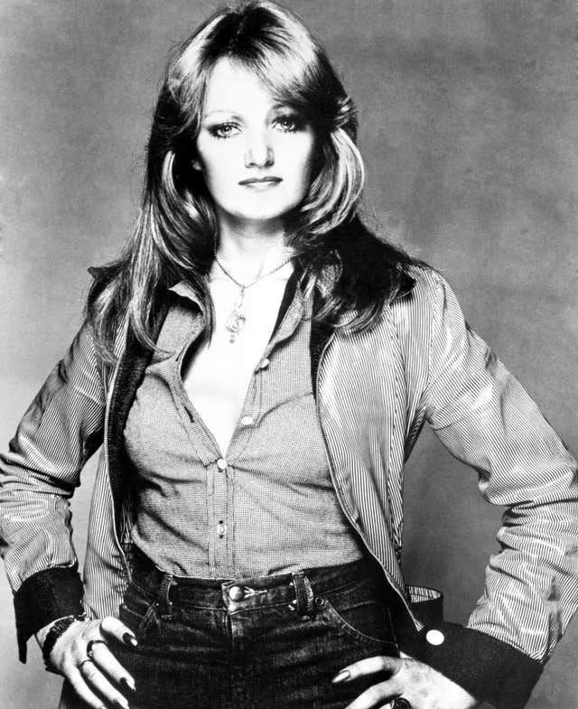 Black and white image of Bonnie Tyler in the 1970s