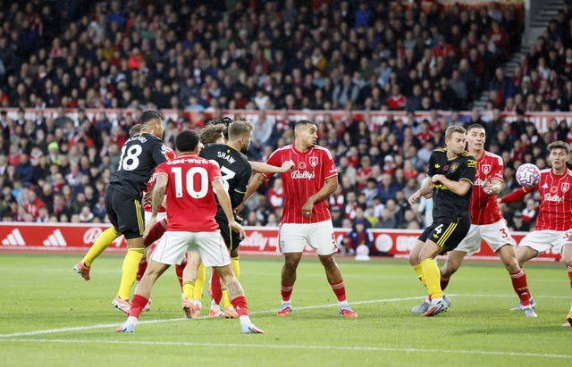 Casemiro scores for Manchester United