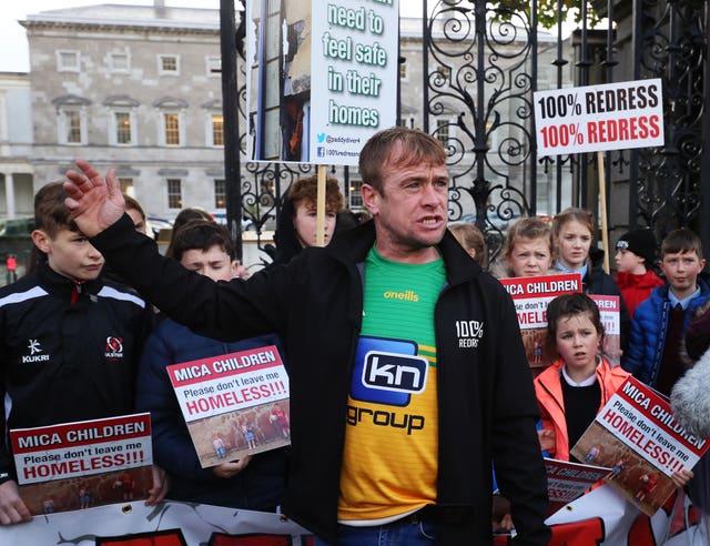 Mica protest by children from Donegal