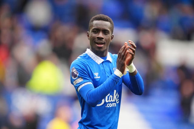 Idrissa Gueye celebrates for Everton