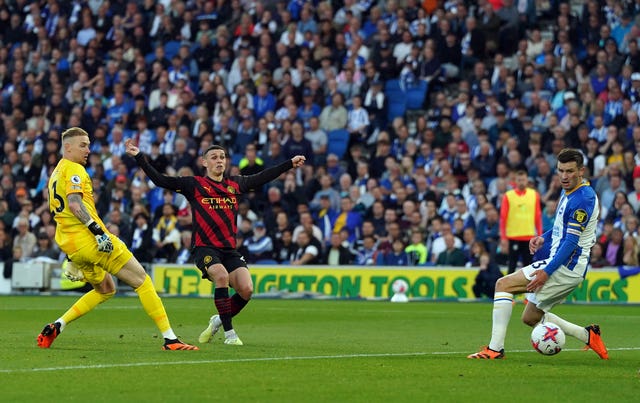 Julio Enciso stunner earns Brighton thrilling draw with champions Man City