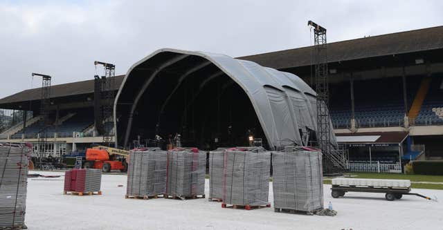 A giant altar is constructed