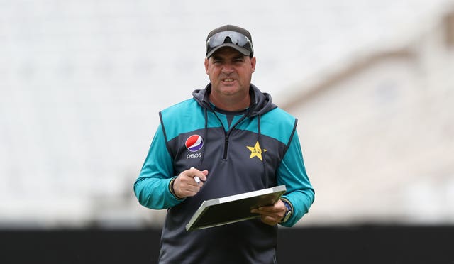 Mickey Arthur's contract is up