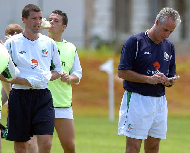 Mick McCarthy (right) and Roy Keane at Republic of Ireland training. (PA)