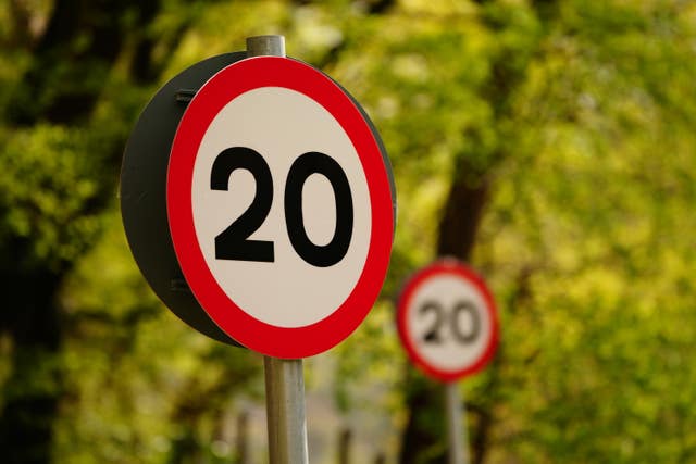 Welsh 20mph speed limit sign