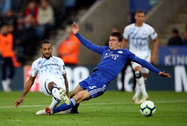 Walcott has a shot on goal in the win over Leicester