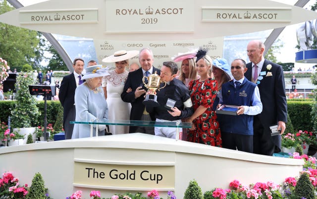 The Queen with connections of Stradivarius