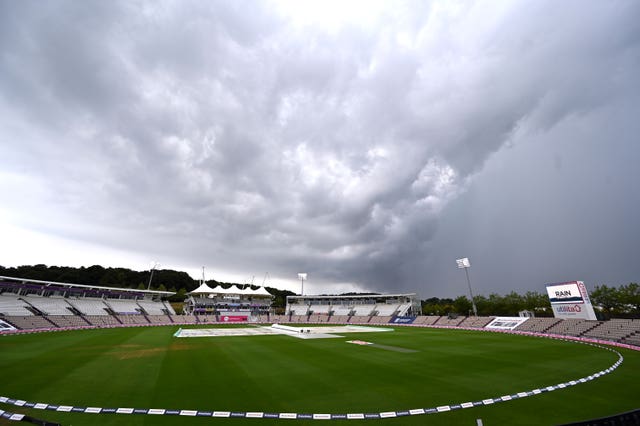 The storms took control at the Ageas Bowl