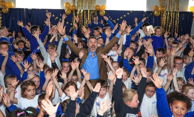 David Walliams visits Flakefleet Primary