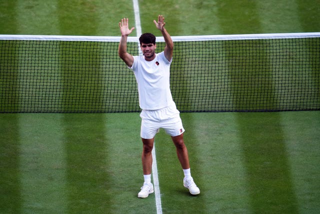 Carlos Alcaraz celebrates victory over Cameron Norrie