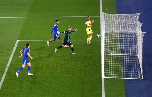 Callum Wilson, right, scores Newcastle's fourth goal against Leicester