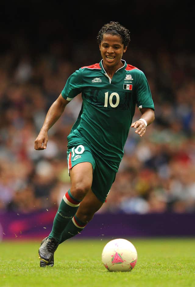 Giovani dos Santos grabbed a late winner for Mexico