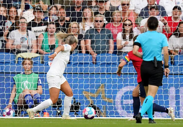 Lauren Hemp scores against Norway