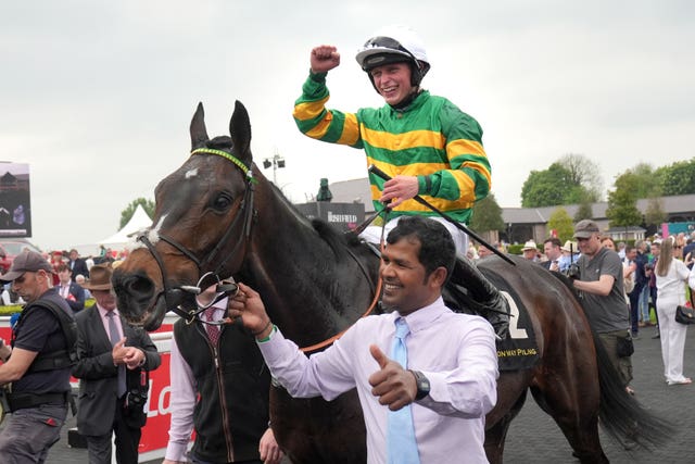 James Bowen celebrates victory with Jeriko Du Reponet