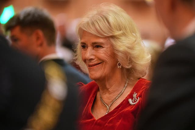 Queen attends Rifles Awards Dinner