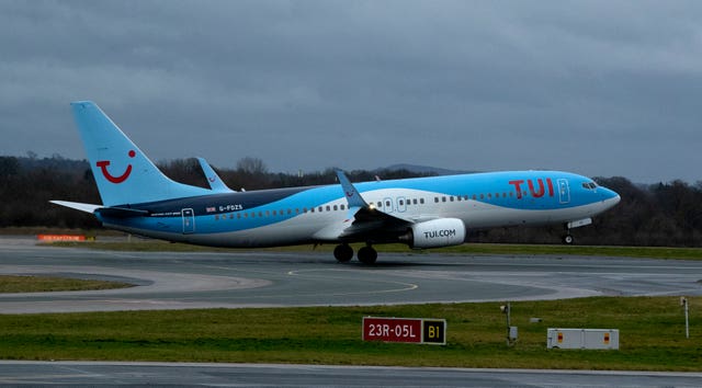 A Tui plane