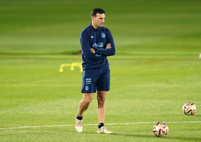 Argentina manager Lionel Scaloni during a training session at Qatar University
