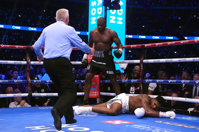 Anthony Joshua losing to Daniel Dubois