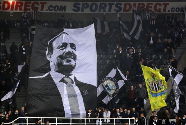 Newcastle fans salute manager Rafael Benitez