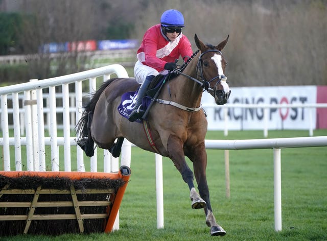 Sir Gerhard winning on his hurdles debut
