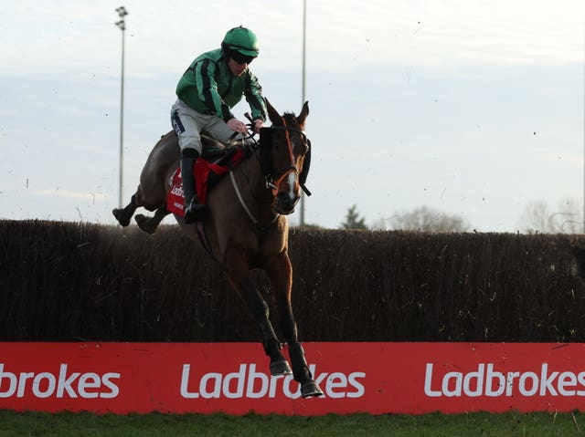 Hewick on his way to winning the King George