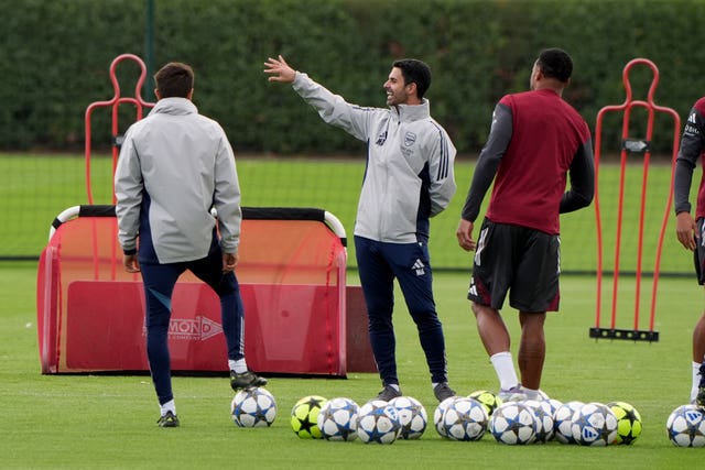 Mikel Arteta oversees training for Arsenal ahead of their match against Athletic Bilbao