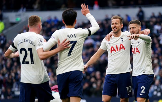 Son Heung-min bags a brace as Tottenham close in on top four with West Ham win