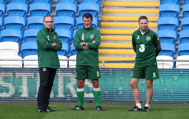 Republic of Ireland manager Martin O’Neill, left, and assistant manager Roy Keane, centre, in discussion