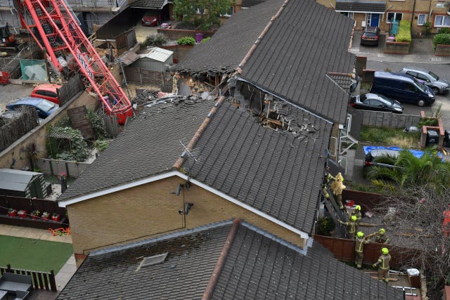Crane collapse in Bow