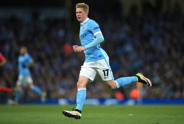 Kevin De Bruyne scored in both legs as Manchester City beat Paris St-Germain in the quarter-final.