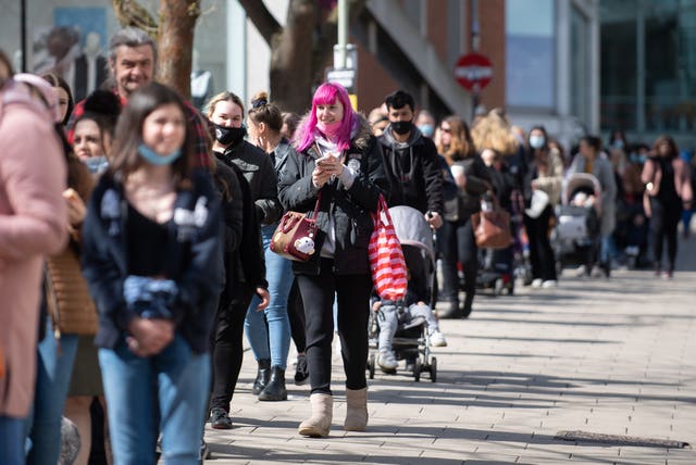 Shopping queues