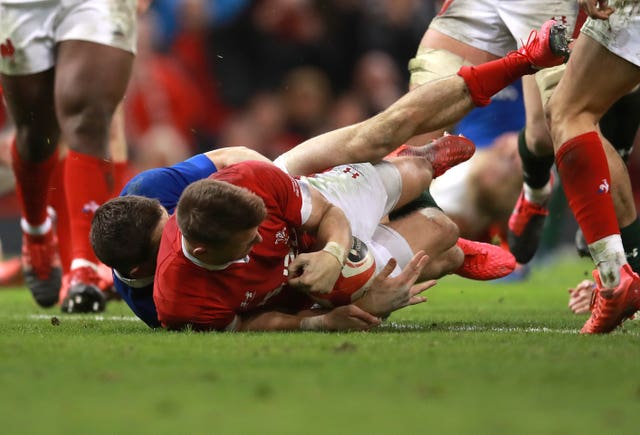 Dan Biggar scored a late try for Wales