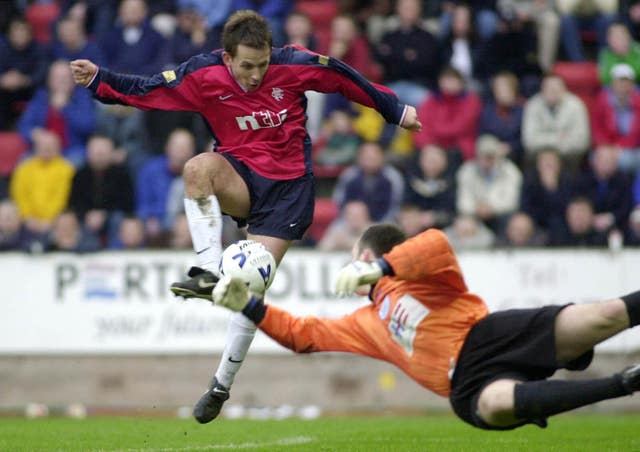 Billy Dodds fires the title winning goal for Rangers in Perth