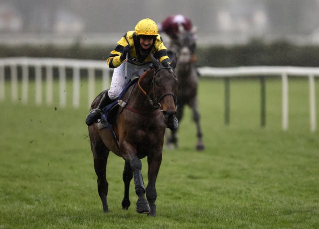 Chambard coming in to win under Lucy Turner