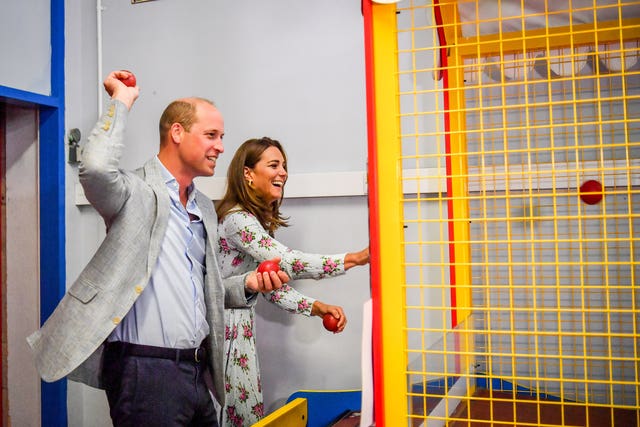 Fun and games for the duke and duchess at the arcade