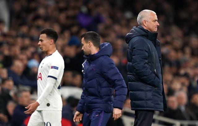 Mourinho left Alli on the bench