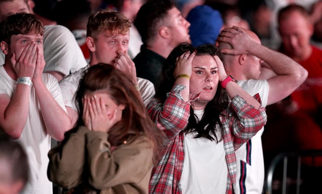 Fans watching Italy v England