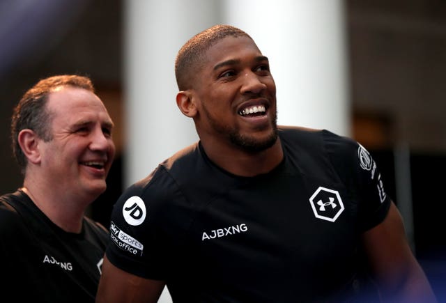 Frazer Clarke Defends Trainer Mccracken After Anthony Joshua Shock Defeat 1 rob mccracken