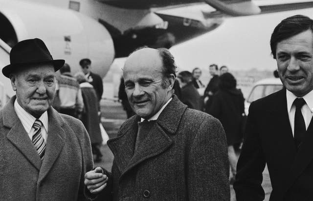 As well as a driving force behind the IJF, Lord Oaksey (centre) was one of three journalists enlsited to help in the return of Shergar along with Peter Campling (left) and Derek Thompson