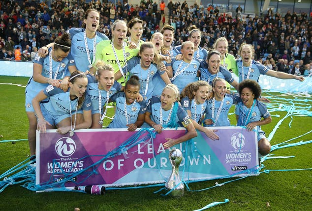 Manchester City celebrate winning the Women's Super League title in 2016