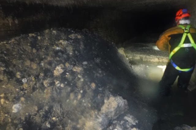 Workers remove fatberg in Devon