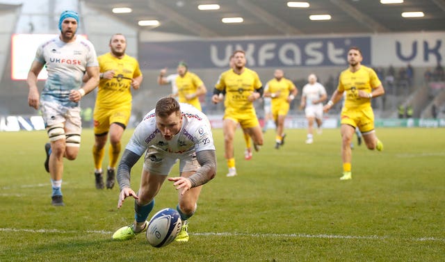 Chris Ashton scored a record-extending 40th Champions Cup try in Sale's 25-15 success against 14-man La Rochelle